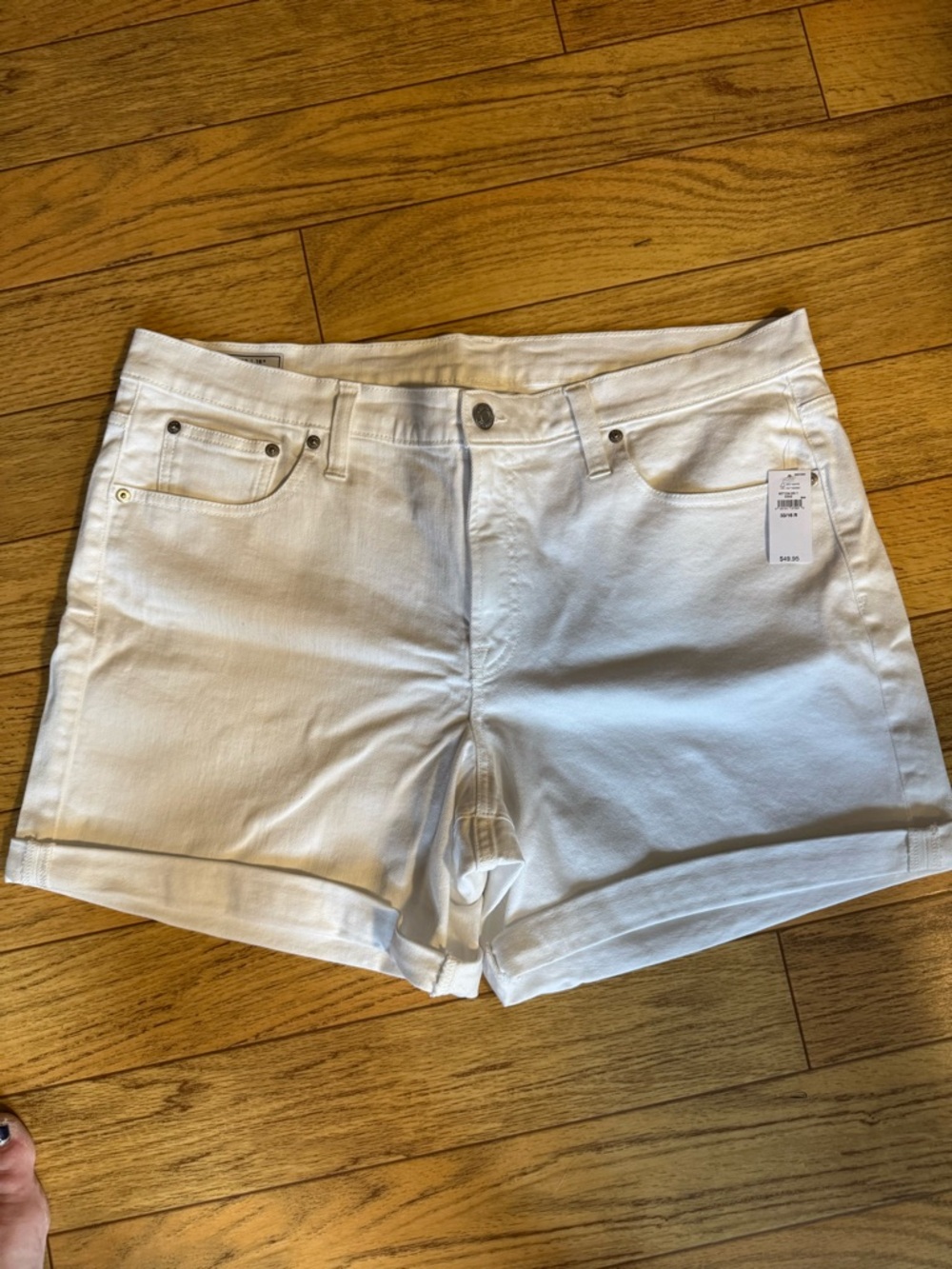 New! GAP Girlfriend White Denim Shorts - New with tags! 16/33